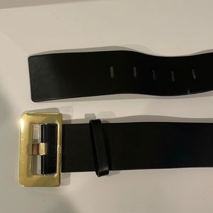 DKNY gold buckle belt (new)